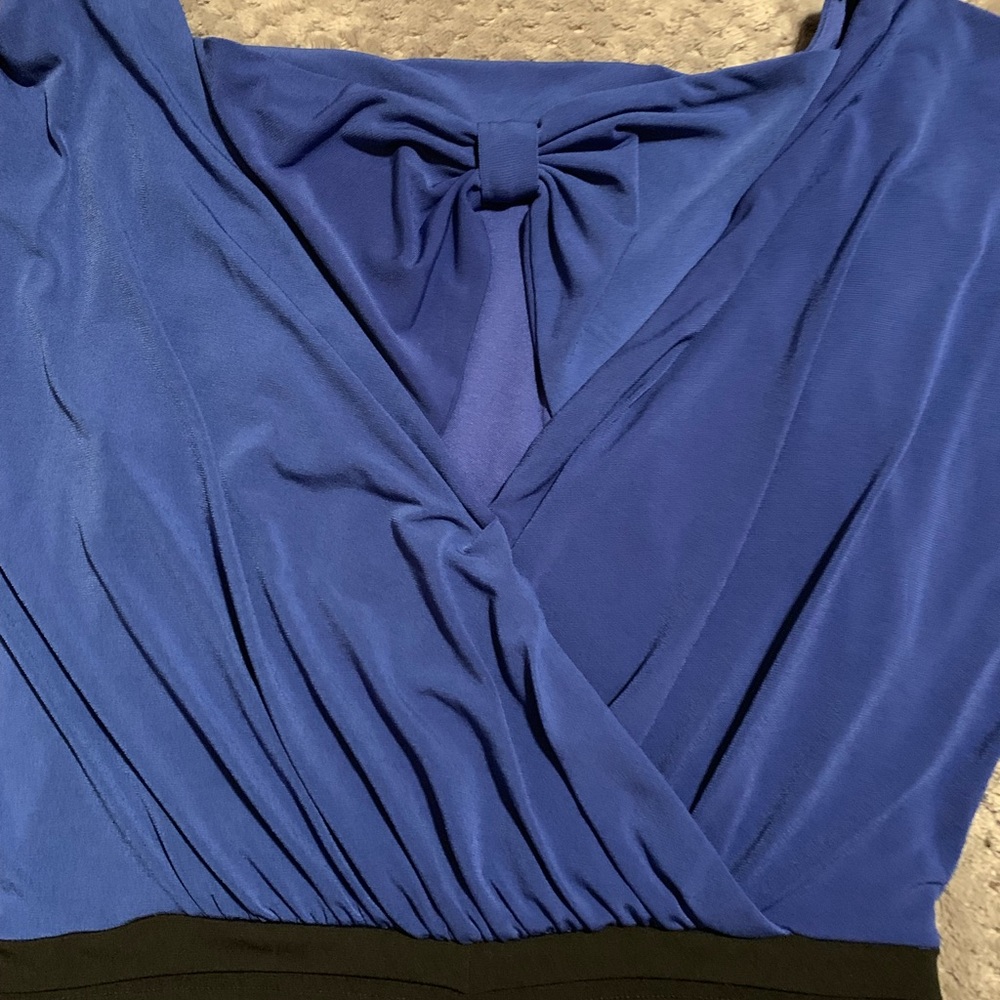 Dress - Picture 3 of 4